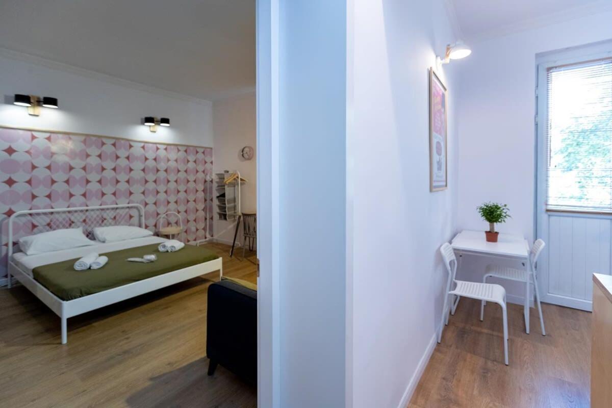 Central Vera Studio - Ideal For 3 - By Wehost Tbiliszi Kültér fotó